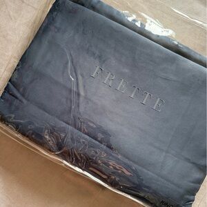 brand new Frette king size bed sheets
